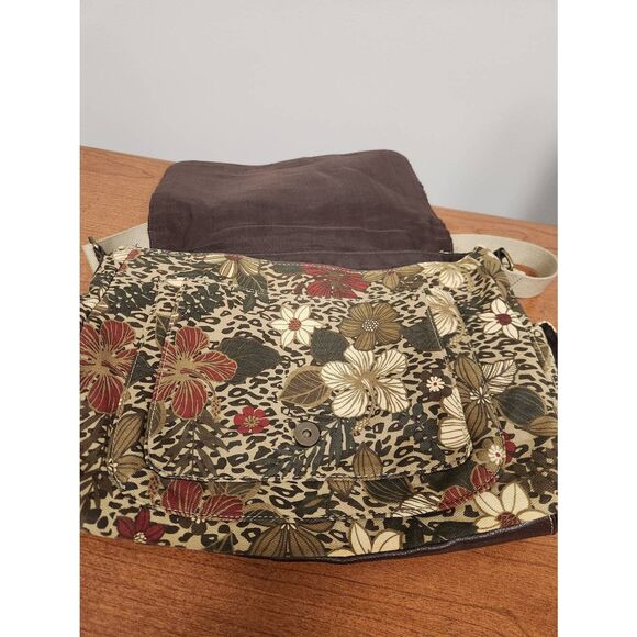 Caribbean Joe Messanger bag with Canvas Exterior. Floral pattern - Picture 3 of 8